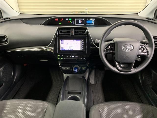 プリウス Ｓ　メモリーナビ　ミュージックプレイヤー接続可　バックカメラ　衝突被害軽減システム　ＥＴＣ　ＬＥＤヘッドランプ（8枚目）