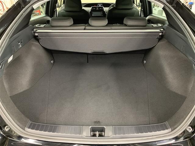 プリウス Ｓ　メモリーナビ　ミュージックプレイヤー接続可　バックカメラ　衝突被害軽減システム　ＥＴＣ　ＬＥＤヘッドランプ（11枚目）