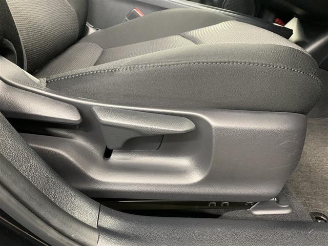 プリウス Ｓ　メモリーナビ　ミュージックプレイヤー接続可　バックカメラ　衝突被害軽減システム　ＥＴＣ　ＬＥＤヘッドランプ（33枚目）