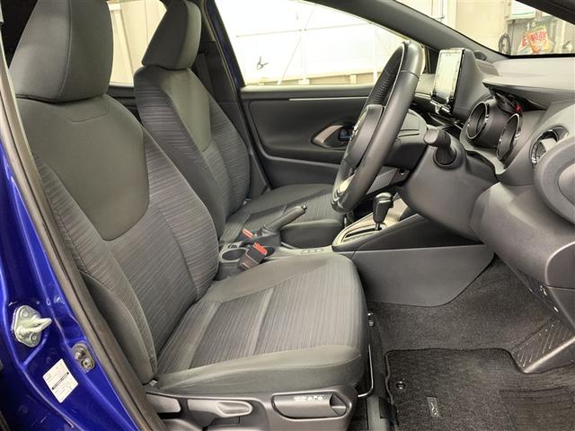 ヤリス ハイブリッドＺ　メモリーナビ　ミュージックプレイヤー接続可　バックカメラ　衝突被害軽減システム　ＥＴＣ　ドラレコ　ＬＥＤヘッドランプ（9枚目）