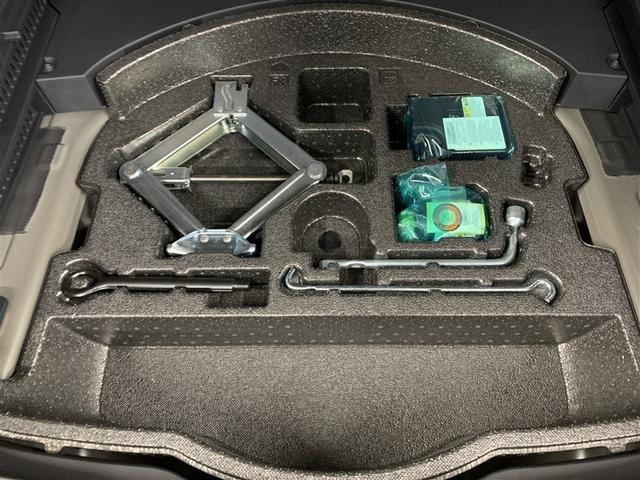 ＲＡＶ４ Ｇ　Ｚパッケージ　４ＷＤ　フルセグ　メモリーナビ　ミュージックプレイヤー接続可　バックカメラ　衝突被害軽減システム　ＥＴＣ　ドラレコ　ＬＥＤヘッドランプ　ワンオーナー　フルエアロ（12枚目）