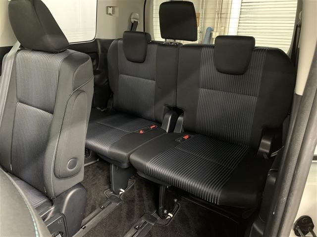 ヴォクシー ＺＳ　煌ＩＩ　フルセグ　メモリーナビ　ＤＶＤ再生　後席モニター　バックカメラ　衝突被害軽減システム　ＥＴＣ　両側電動スライド　ＬＥＤヘッドランプ　ウオークスルー　乗車定員７人　３列シート　アイドリングストップ（11枚目）