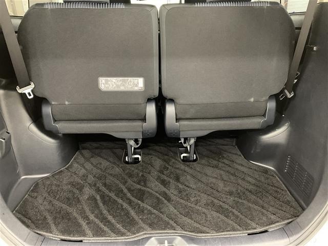 ヴォクシー ＺＳ　煌ＩＩ　フルセグ　メモリーナビ　ＤＶＤ再生　後席モニター　バックカメラ　衝突被害軽減システム　ＥＴＣ　両側電動スライド　ＬＥＤヘッドランプ　ウオークスルー　乗車定員７人　３列シート　アイドリングストップ（12枚目）