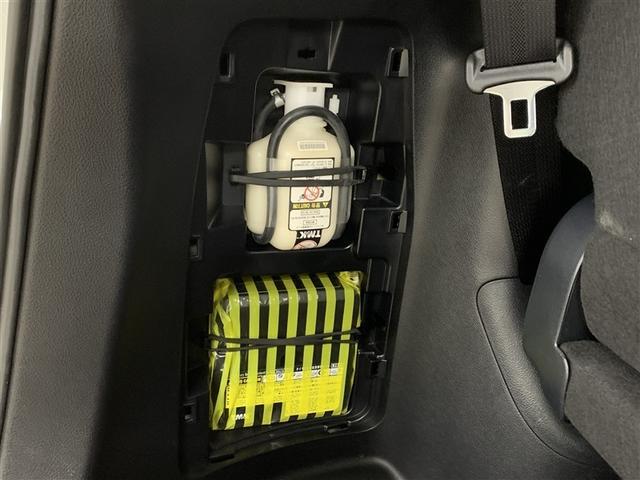 ヴォクシー ＺＳ　煌ＩＩ　フルセグ　メモリーナビ　ＤＶＤ再生　後席モニター　バックカメラ　衝突被害軽減システム　ＥＴＣ　両側電動スライド　ＬＥＤヘッドランプ　ウオークスルー　乗車定員７人　３列シート　アイドリングストップ（13枚目）