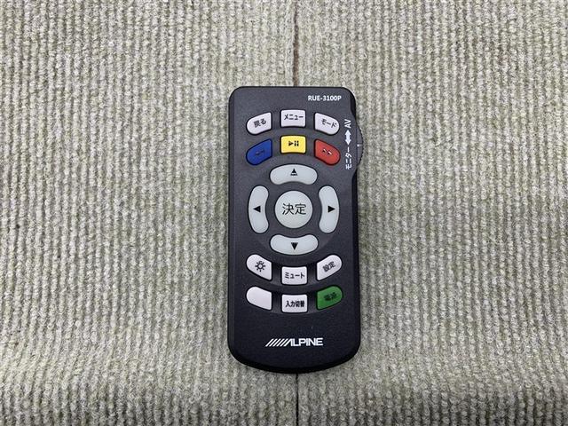 ヴォクシー ＺＳ　煌ＩＩ　フルセグ　メモリーナビ　ＤＶＤ再生　後席モニター　バックカメラ　衝突被害軽減システム　ＥＴＣ　両側電動スライド　ＬＥＤヘッドランプ　ウオークスルー　乗車定員７人　３列シート　アイドリングストップ（19枚目）