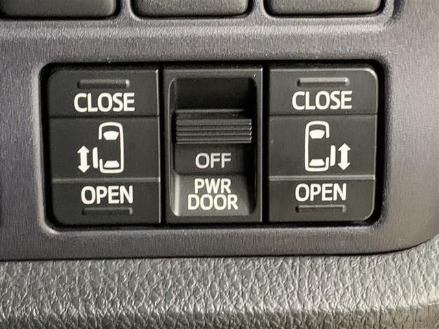 ヴォクシー ＺＳ　煌ＩＩ　フルセグ　メモリーナビ　ＤＶＤ再生　後席モニター　バックカメラ　衝突被害軽減システム　ＥＴＣ　両側電動スライド　ＬＥＤヘッドランプ　ウオークスルー　乗車定員７人　３列シート　アイドリングストップ（33枚目）