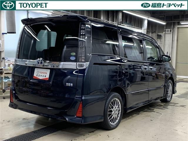 ヴォクシー ハイブリッドZS 煌II フルセグ メモリーナビ DVD再生 バックカメラ 衝突被害軽減システム ETC 両側電動スライド LEDヘッドランプ 乗車定員7人 3列シート ワンオーナー(5枚目)