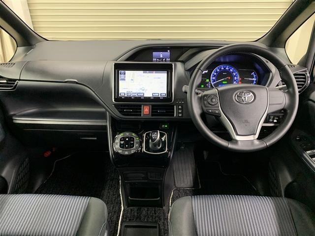 ヴォクシー ハイブリッドZS 煌II フルセグ メモリーナビ DVD再生 バックカメラ 衝突被害軽減システム ETC 両側電動スライド LEDヘッドランプ 乗車定員7人 3列シート ワンオーナー(8枚目)