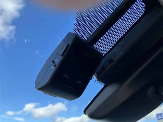 プリウス Ａ　フルセグ　メモリーナビ　ＤＶＤ再生　バックカメラ　衝突被害軽減システム　ＥＴＣ　ドラレコ　ＬＥＤヘッドランプ　ワンオーナー（20枚目）