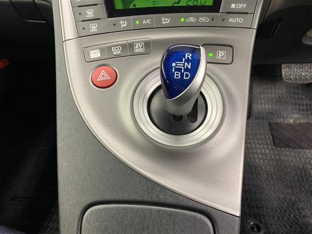 プリウス Ｓ　フルセグ　メモリーナビ　ＤＶＤ再生　ＥＴＣ　ＨＩＤヘッドライト　ワンオーナー（26枚目）