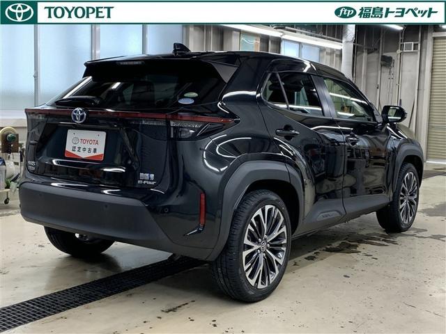 ヤリスクロス ハイブリッドＺ　４ＷＤ　メモリーナビ　ＤＶＤ再生　ミュージックプレイヤー接続可　バックカメラ　衝突被害軽減システム　ＥＴＣ　ドラレコ　ＬＥＤヘッドランプ　ワンオーナー（5枚目）