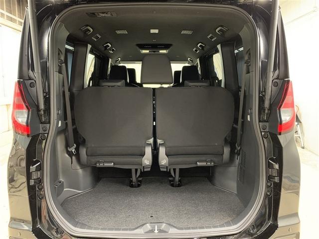 ノア ハイブリッドＳ－Ｚ　フルセグ　メモリーナビ　ＤＶＤ再生　ミュージックプレイヤー接続可　後席モニター　バックカメラ　衝突被害軽減システム　ＥＴＣ　両側電動スライド　ＬＥＤヘッドランプ　乗車定員７人　３列シート　ワンオーナー（12枚目）