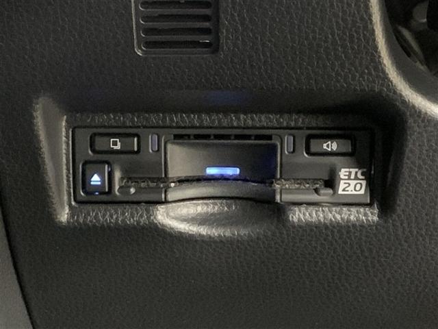 ノア ハイブリッドＳ－Ｚ　フルセグ　メモリーナビ　ＤＶＤ再生　ミュージックプレイヤー接続可　後席モニター　バックカメラ　衝突被害軽減システム　ＥＴＣ　両側電動スライド　ＬＥＤヘッドランプ　乗車定員７人　３列シート　ワンオーナー（22枚目）