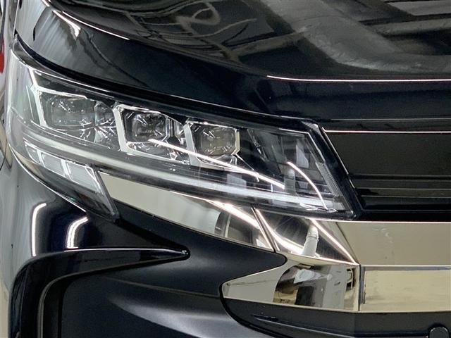 ノア ハイブリッドＳ－Ｚ　フルセグ　メモリーナビ　ＤＶＤ再生　ミュージックプレイヤー接続可　後席モニター　バックカメラ　衝突被害軽減システム　ＥＴＣ　両側電動スライド　ＬＥＤヘッドランプ　乗車定員７人　３列シート　ワンオーナー（39枚目）