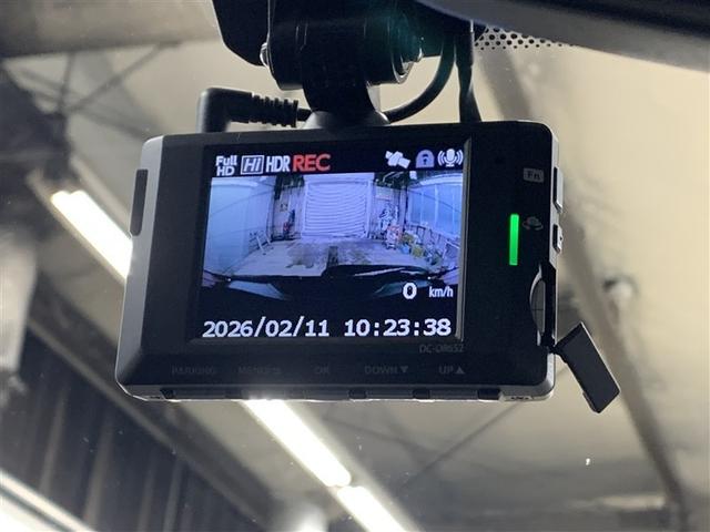 ヤリス ハイブリッドＺ　フルセグ　ミュージックプレイヤー接続可　バックカメラ　衝突被害軽減システム　ＥＴＣ　ドラレコ　ＬＥＤヘッドランプ（20枚目）