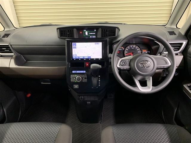 �X�^�C���b�V���ȃf�U�C���̃C���p�l�B�e����X�C�b�`�͎g���₷���ʒu�ɔz�u����Ă܂��B