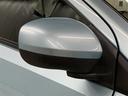 スタイリッシュなデザインのドアミラー