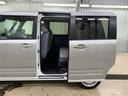 両側パワースライドドア付き!狭い駐車スペースなどでの乗り降りラクラク♪小さなお子さまのいるご家庭には嬉しい装備です。