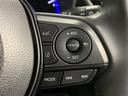 レーダークルーズコントロール(車速追従機能)付きです。車速に応じて追従支援してくれるので、ロングドライブも快適です。詳細は販売店スタッフまでおたずねください。