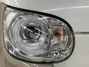 LEDヘッドライトです。デザイン性がよくとても明るいので、夜間の走行や悪天候でも安心です。