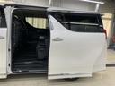 両側パワースライドドア付き!狭い駐車スペースなどでの乗り降りラクラク♪小さなお子さまのいるご家庭には嬉しい装備です。