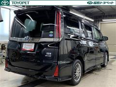 「トヨタセーフティセンス」を装備しています。先進機能が、多くの状況でドライバーをサポート。安全機能の詳細は販売店スタッフまでおたずねください。機能を過信せず、必ずご自身で安全運転を行ってください。 5