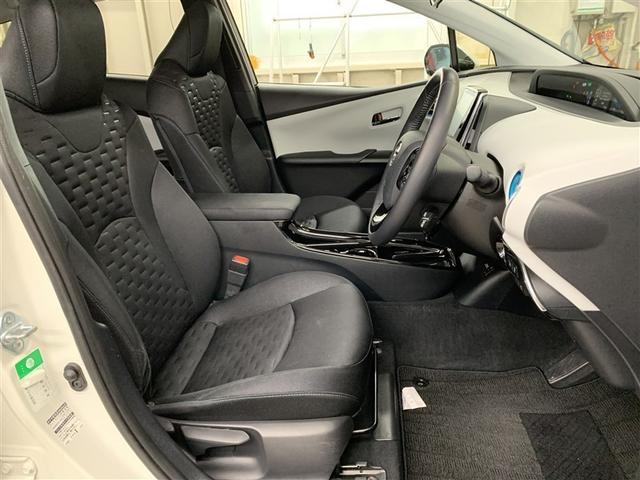 プリウスＰＨＶ Ａユーティリティプラス　フルセグ　メモリーナビ　ミュージックプレイヤー接続可　バックカメラ　衝突被害軽減システム　ＥＴＣ　ドラレコ　ＬＥＤヘッドランプ（8枚目）