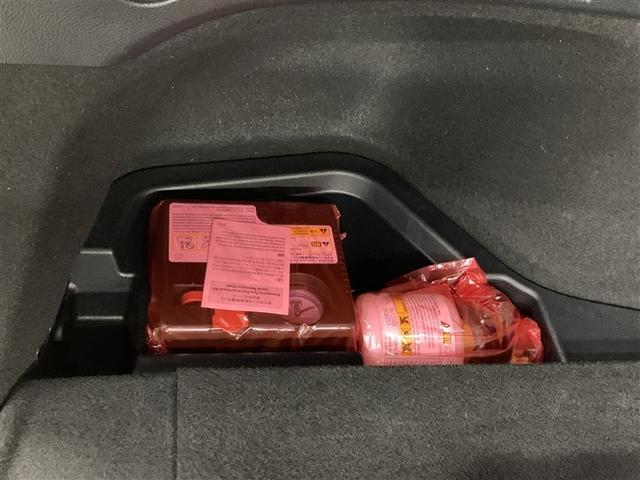 プリウスＰＨＶ Ａユーティリティプラス　フルセグ　メモリーナビ　ミュージックプレイヤー接続可　バックカメラ　衝突被害軽減システム　ＥＴＣ　ドラレコ　ＬＥＤヘッドランプ（11枚目）