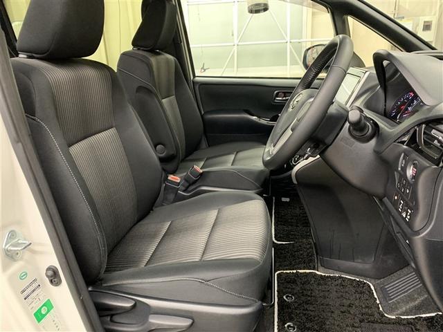 ヴォクシー ＺＳ　煌　フルセグ　メモリーナビ　ＤＶＤ再生　後席モニター　バックカメラ　衝突被害軽減システム　両側電動スライド　ＬＥＤヘッドランプ　ウオークスルー　乗車定員７人　３列シート　アイドリングストップ（9枚目）