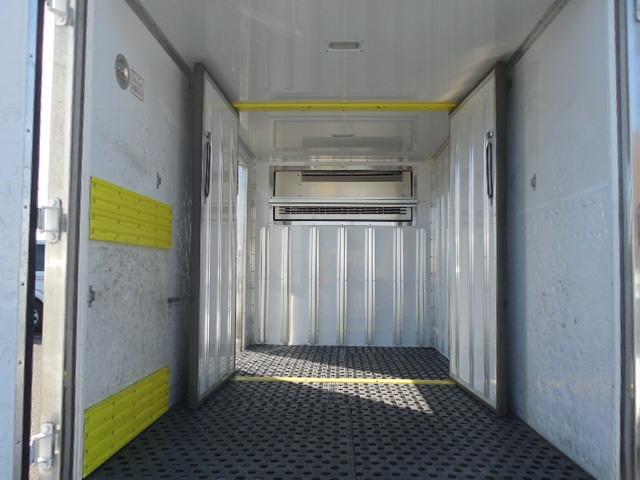 エルフトラック 　１．５ｔ低温冷凍車　冷凍機－３０℃設定　３．０ディーゼルターボ　フロア５速　３ペダル　左側サイドドア　荷箱内二室式　排ガス浄化スイッチ（10枚目）