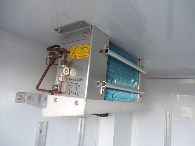 ハイゼットトラック ハイルーフ　冷蔵冷凍車　東プレ製冷凍機－２２℃設定　左側サイドドア　ハイルーフキャビン（15枚目）