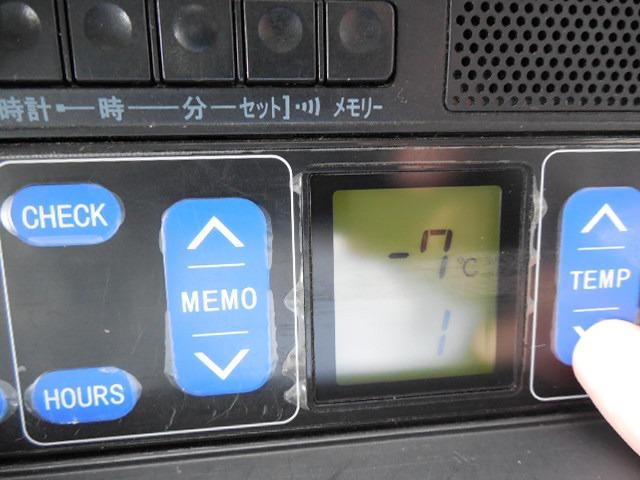 ハイゼットトラック 　中温冷凍車　デンソー製冷凍機－７℃設定　左側スライドドア（23枚目）