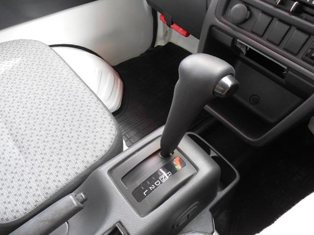 キャリイトラック 　低温冷凍車　サーモキング製冷凍機－２０℃設定　左側スライドドア　リア観音ドア（25枚目）