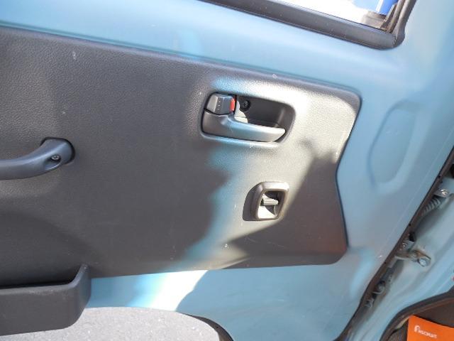 スーパーキャリイ X 三方開パートタイム4WD 衝突軽減ブレーキ ヒッチメンバー フロントグリルガード HDDナビ ワンセグ バックカメラ キーレス ETC フォグ ABS ダブルSRS オーバーヘッドコンソール(24枚目)