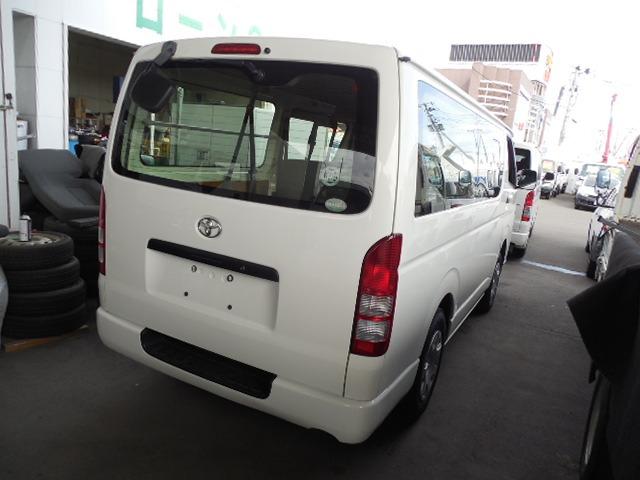 ハイエースバン ロングＤＸ　ディーゼルターボ４ＷＤ　３列９人乗り　ダブルエアコン　ダブルヒーター　排ガス浄化スイッチ（7枚目）