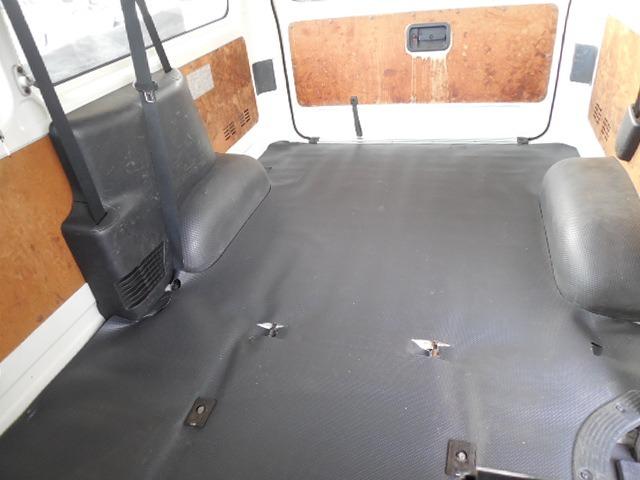 ハイエースバン ロングＤＸ　ディーゼルターボ４ＷＤ　３列９人乗り　ダブルエアコン　ダブルヒーター　排ガス浄化スイッチ（18枚目）