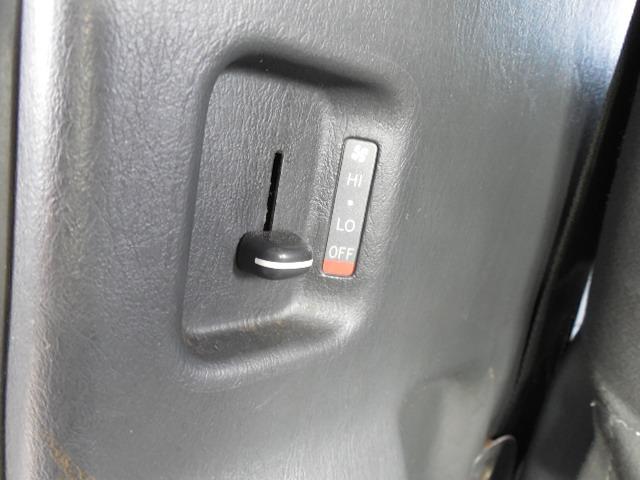 ハイエースバン ロングＤＸ　ディーゼルターボ４ＷＤ　３列９人乗り　ダブルエアコン　ダブルヒーター　排ガス浄化スイッチ（21枚目）