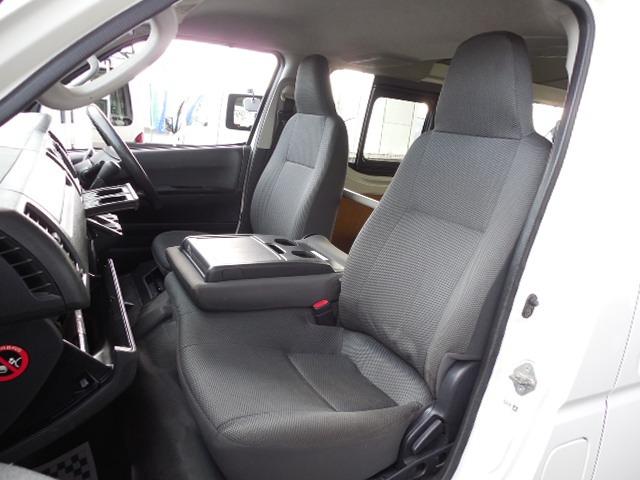 ハイエースバン ロングＤＸ　ディーゼルターボ４ＷＤ　３列９人乗り　ダブルエアコン　ダブルヒーター　排ガス浄化スイッチ（24枚目）