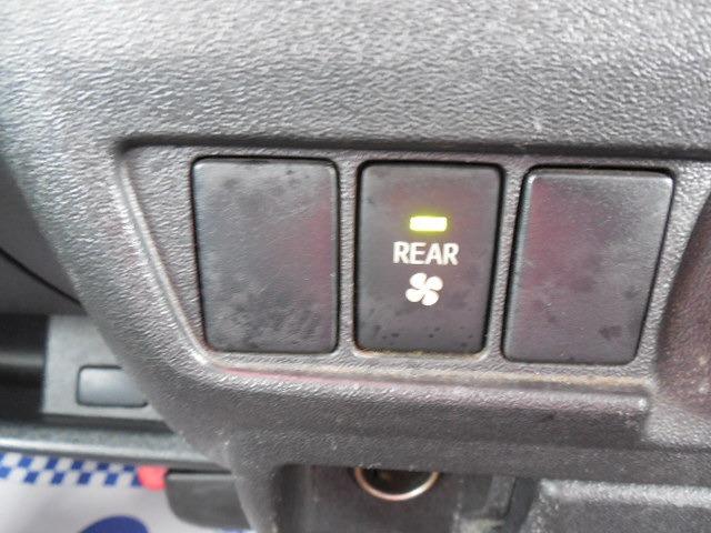 ハイエースバン ロングＤＸ　ディーゼルターボ４ＷＤ　３列９人乗り　ダブルエアコン　ダブルヒーター　排ガス浄化スイッチ（30枚目）