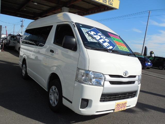 ハイエースバン ロングＤＸ　ディーゼルターボ４ＷＤ　車椅子仕様車Ｂタイプ　車椅子移動車１０人乗り　車椅子２基固定　スイングアームリフト　オートステップ　ダブルエアコン　ＳＤナビ　ワンセグ　バックカメラ（5枚目）