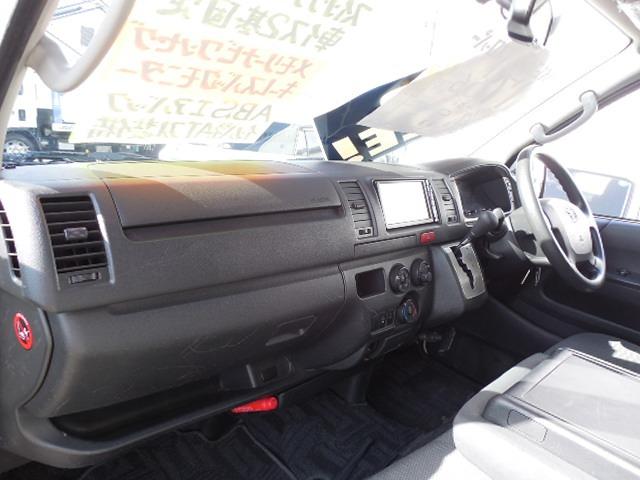 ハイエースバン ロングＤＸ　ディーゼルターボ４ＷＤ　車椅子仕様車Ｂタイプ　車椅子移動車１０人乗り　車椅子２基固定　スイングアームリフト　オートステップ　ダブルエアコン　ＳＤナビ　ワンセグ　バックカメラ（31枚目）