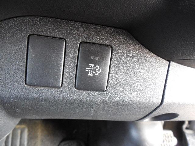 ハイエースバン ロングＤＸ　ディーゼルターボ４ＷＤ　車椅子仕様車Ｂタイプ　車椅子移動車１０人乗り　車椅子２基固定　スイングアームリフト　オートステップ　ダブルエアコン　ＳＤナビ　ワンセグ　バックカメラ（41枚目）