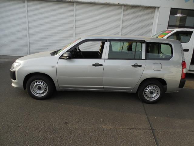 プロボックス ハイブリッドDX コンフォート 衝突軽減ブレーキ 車線逸脱警報 オートマチックハイビーム SDナビ バックカメラ キーレス ETC ABS ダブルSRS 横滑り防止装置 アイドリングストップ(8枚目)