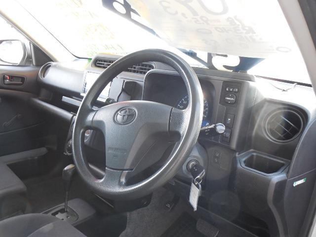 プロボックス ハイブリッドDX コンフォート 衝突軽減ブレーキ 車線逸脱警報 オートマチックハイビーム SDナビ バックカメラ キーレス ETC ABS ダブルSRS 横滑り防止装置 アイドリングストップ(10枚目)