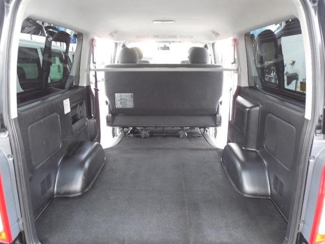 ハイエースバン ロングスーパーGL ディーゼルターボ4WD リアクーラー リアヒーター 両側スライドドア SDナビ フルセグ スマートキー ETC フォグ ABS エアバッグ 15AW(11枚目)