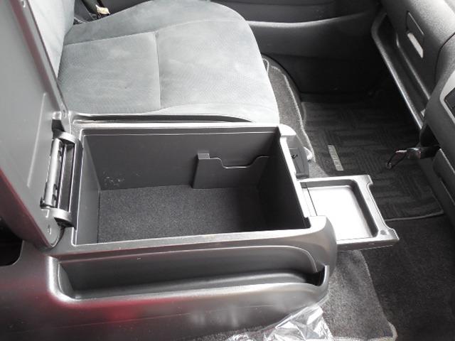 ハイエースバン ロングスーパーGL ディーゼルターボ4WD リアクーラー リアヒーター 両側スライドドア SDナビ フルセグ スマートキー ETC フォグ ABS エアバッグ 15AW(38枚目)