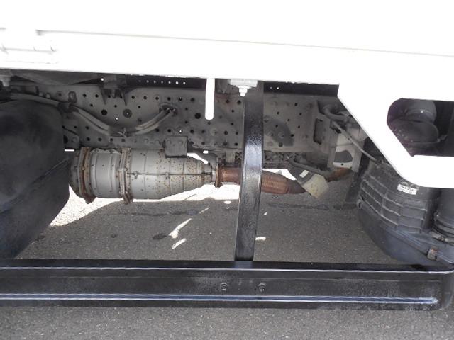 タイタントラック 　２ｔワイドロング全低床　３０ディーゼルターボ（18枚目）