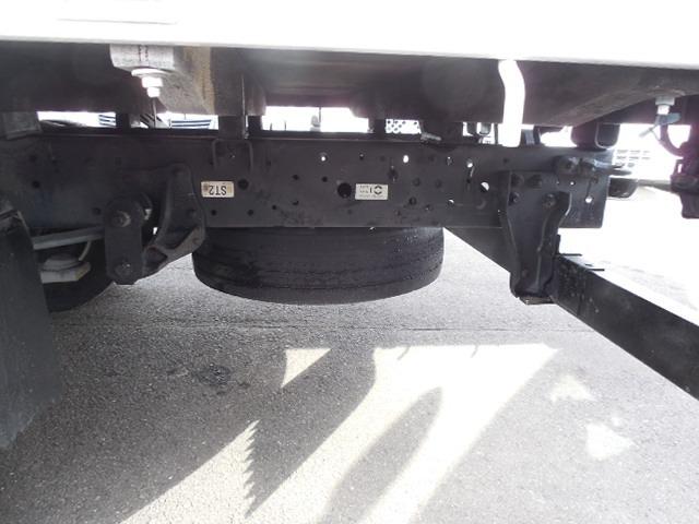 タイタントラック 　２ｔワイドロング全低床　３０ディーゼルターボ（19枚目）