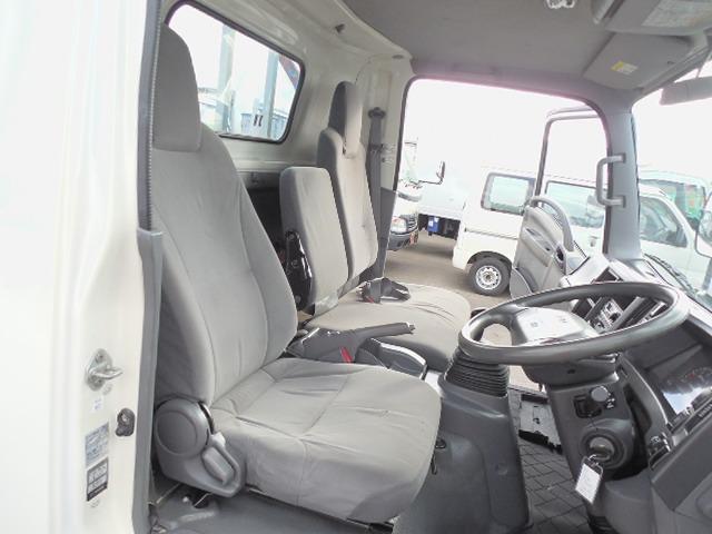 タイタントラック 　２ｔワイドロング全低床　３０ディーゼルターボ（25枚目）