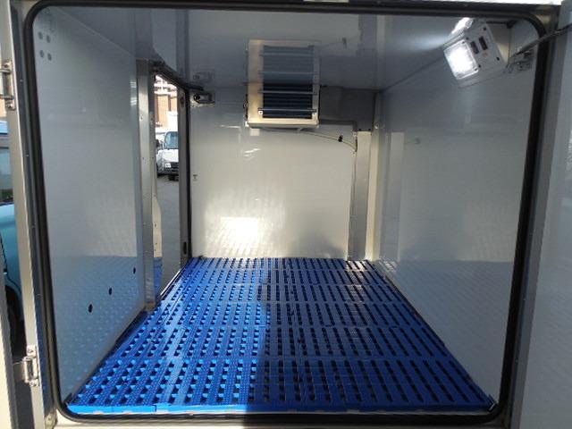 ハイゼットトラック 中温冷凍車 デンソー製冷凍機-7℃設定 左側サイドドア クリアランスソナー 衝突軽減ブレーキ 横滑り防止装置 アイドリングストップ スマートインナーミラー(11枚目)